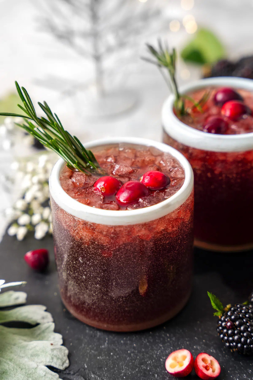 The 24 Christmas Cocktails That Instantly Turn You Into the Hostess of the Year The 24 Christmas Cocktails That Instantly Turn You Into the Hostess of the Year