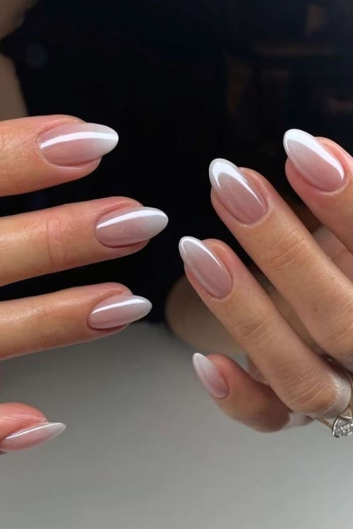 10 White Chrome Nails So Good You’ll Screenshot Immediately 10 White Chrome Nails So Good You’ll Screenshot Immediately