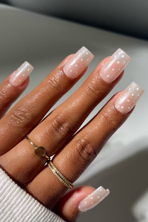 10 White Chrome Nails So Good You’ll Screenshot Immediately 10 White Chrome Nails So Good You’ll Screenshot Immediately