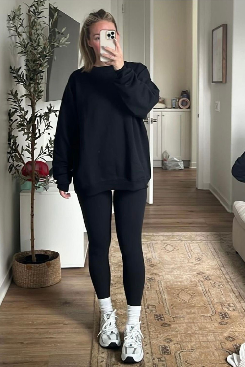 13 Soccer Mom Outfits That Make You the Hottest on the Sidelines