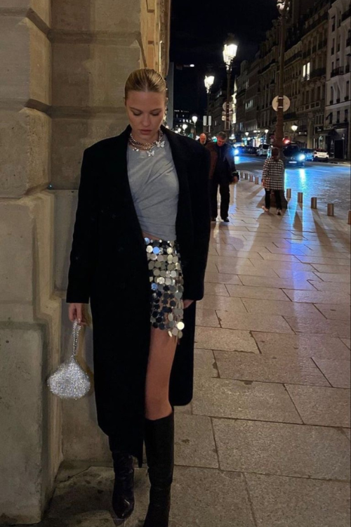 24 Winter Party Outfits That Guarantee You’re the Best-Dressed in the Room 24 Winter Party Outfits That Guarantee You’re the Best-Dressed in the Room