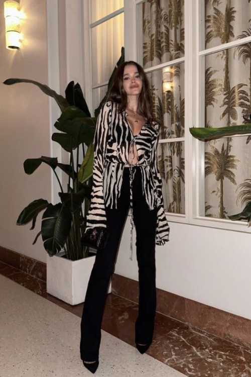 24 Winter Party Outfits That Guarantee You’re the Best-Dressed in the Room 24 Winter Party Outfits That Guarantee You’re the Best-Dressed in the Room