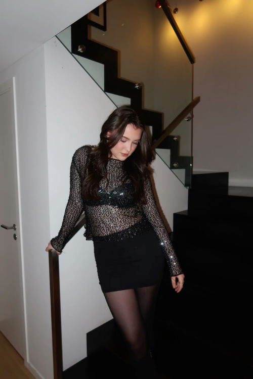 24 Winter Party Outfits That Guarantee You’re the Best-Dressed in the Room 24 Winter Party Outfits That Guarantee You’re the Best-Dressed in the Room