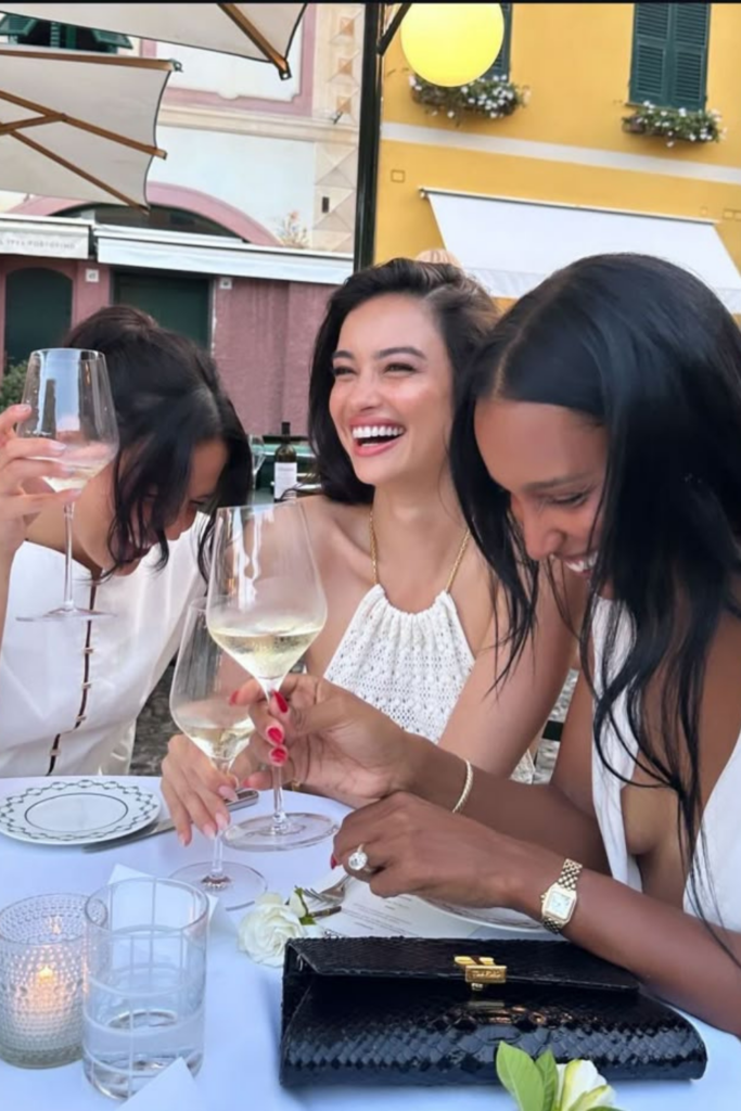 How to Instantly Go From Forgettable to the Most Interesting Person Around How to Instantly Go From Forgettable to the Most Interesting Person Around