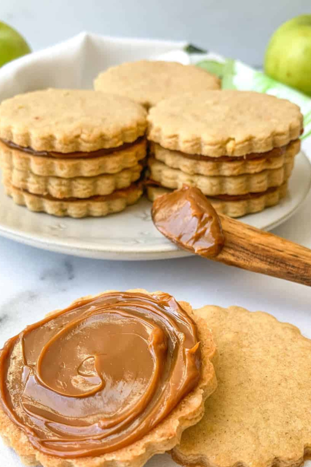 30 Fall Cookies So Good, You’ll “Accidentally” Eat Three Before They Cool