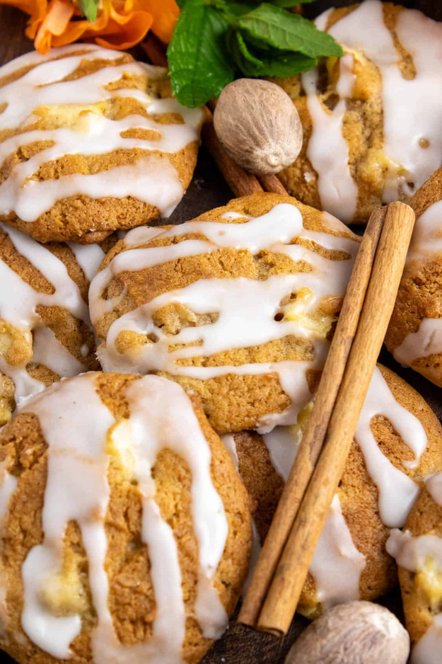 30 Fall Cookies So Good, You’ll “Accidentally” Eat Three Before They Cool
