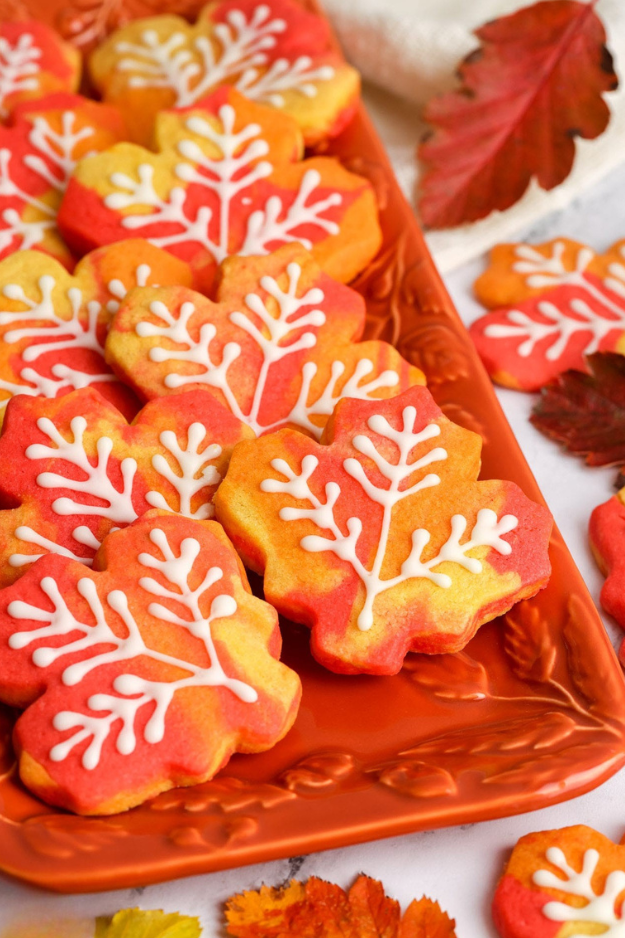 30 Fall Cookies So Good, You’ll “Accidentally” Eat Three Before They Cool