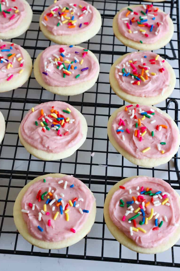 30 Fall Cookies So Good, You’ll “Accidentally” Eat Three Before They Cool