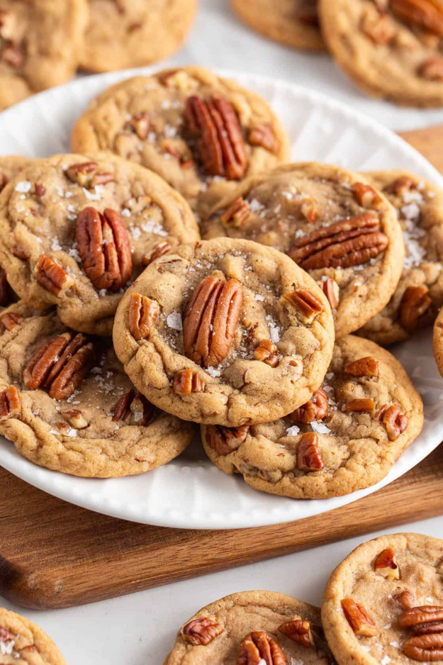 30 Fall Cookies So Good, You’ll “Accidentally” Eat Three Before They Cool