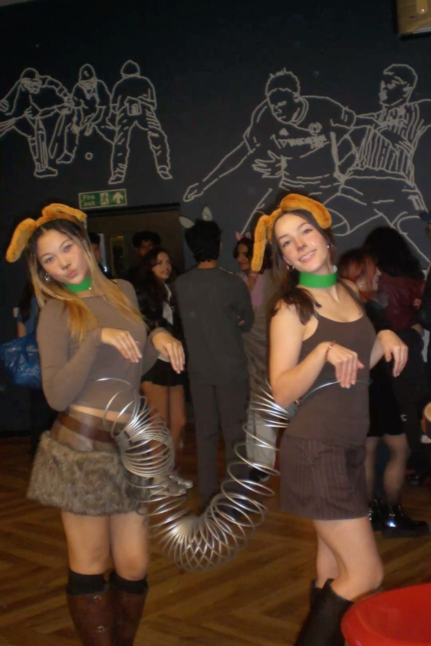 17 Funniest Halloween Costumes for People Who Refuse to Be Basic 17 Funniest Halloween Costumes for People Who Refuse to Be Basic