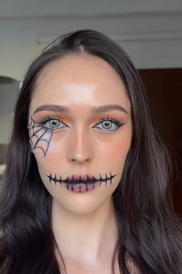 19 Damn Easy Halloween Makeup Ideas for People Who Forgot to Plan a Costume