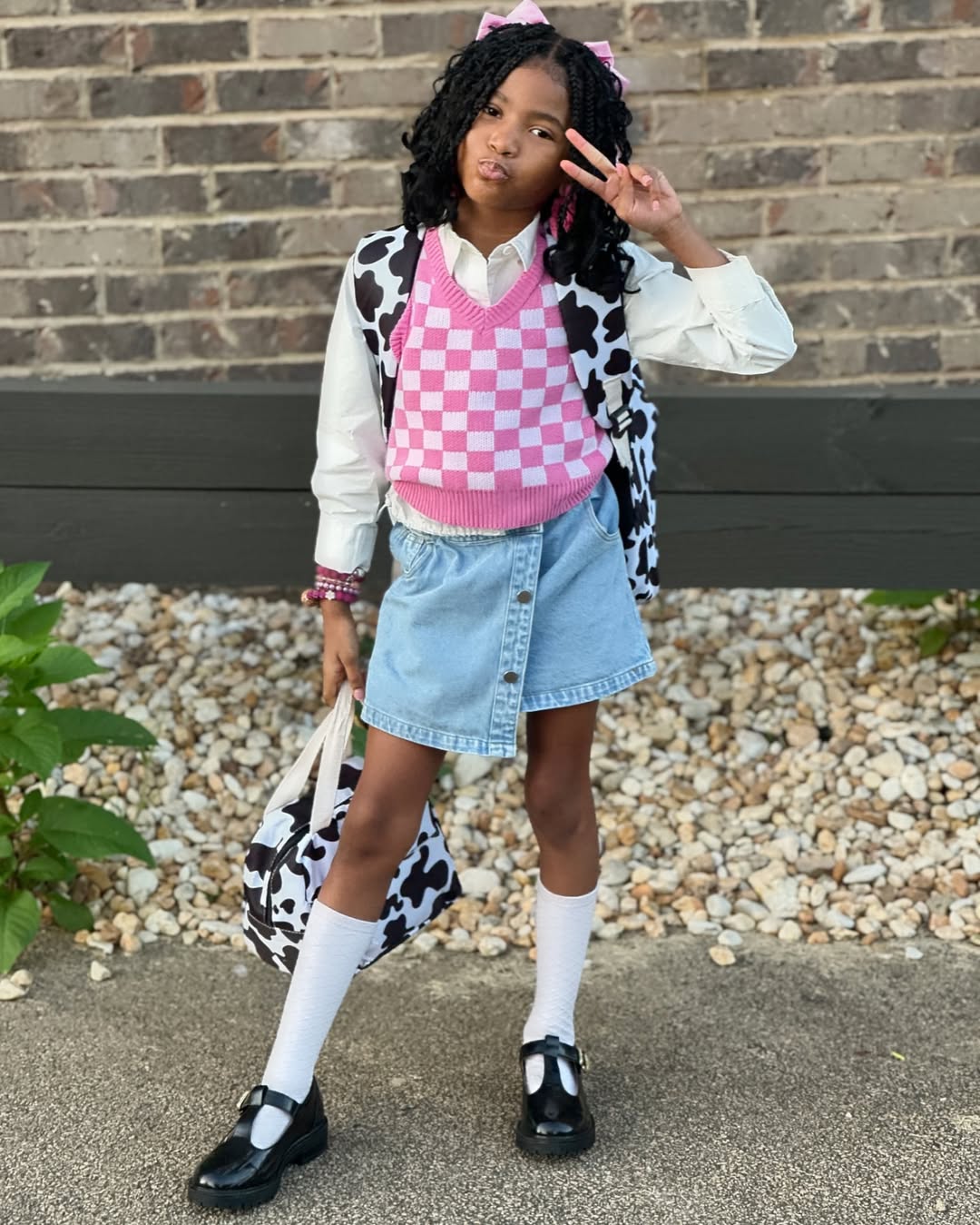 Pink Checkered Knit Vest With Denim Skirt Outfit
