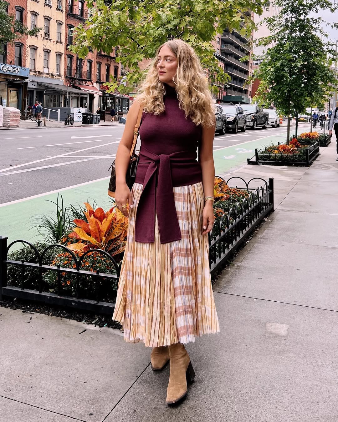 Monochrome Knit Top With Plaid Pleated Midi Skirt
