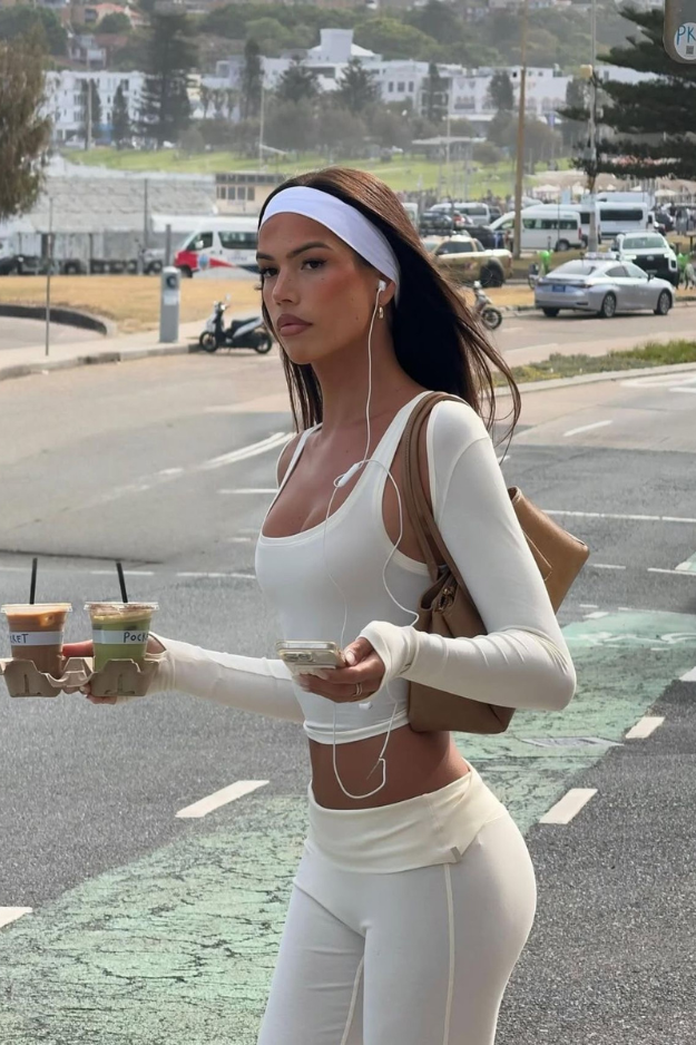 15 Trendy Sportliche Outfits That Nail the Cool-Girl Athleisure Look Every Time