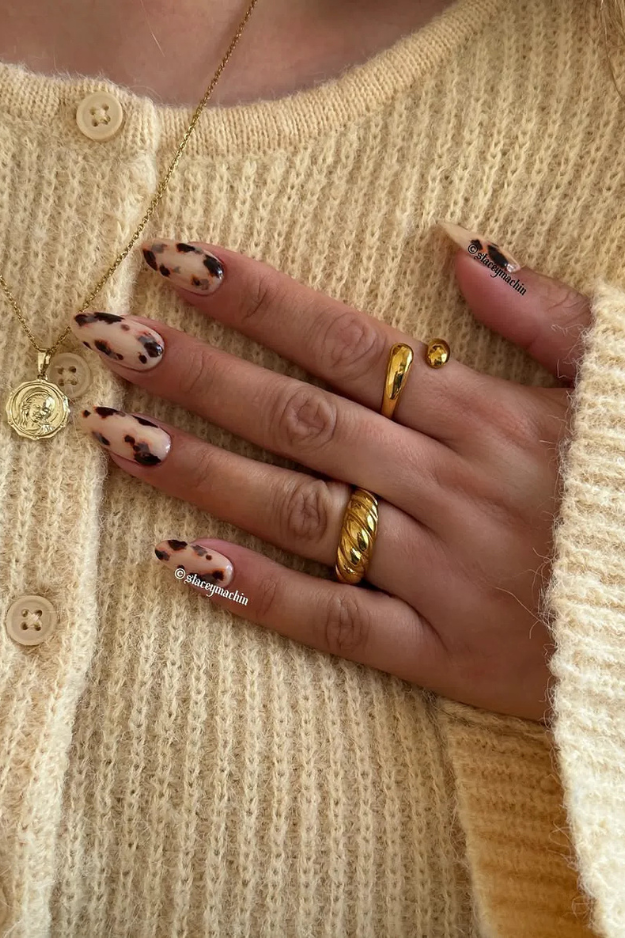 24 Cutest Fall Nail Designs That Make Sweater Weather Feel Even Better