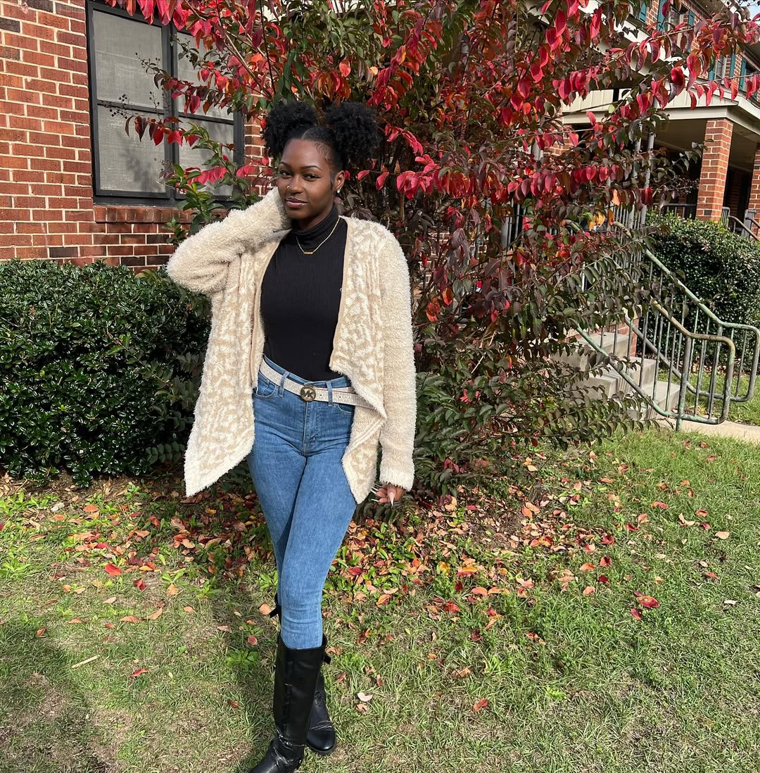 Cozy Cardigan And Skinny Jeans Fall Casual Look