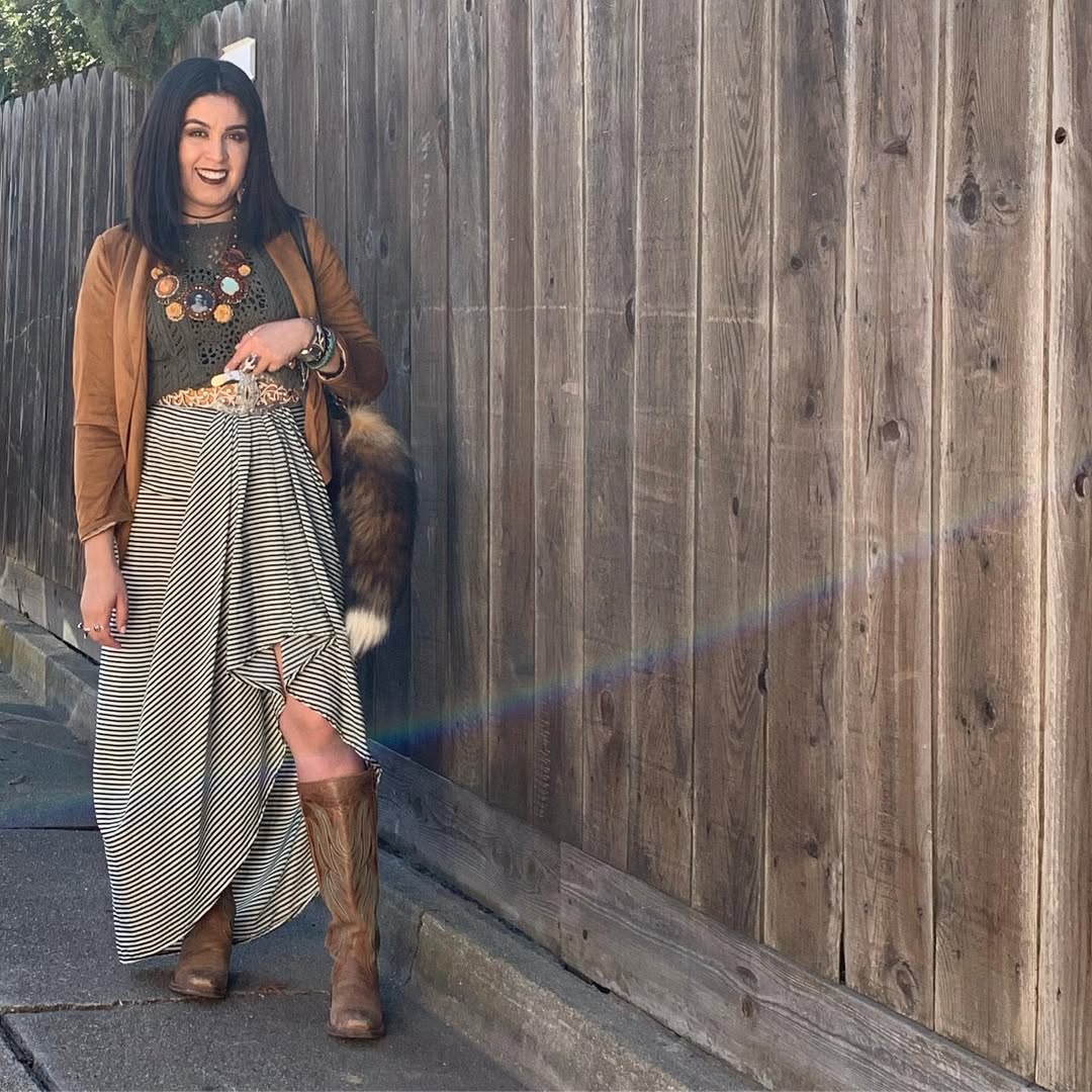 Boho Western Skirt With Cowboy Boots Outfit