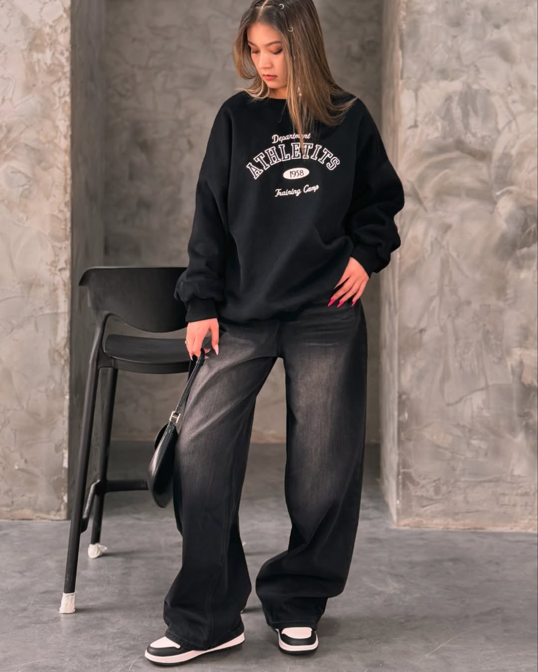 Oversized Graphic Sweatshirt With Wide Leg Jeans