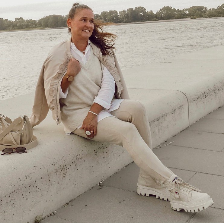Neutral Layered V-Neck Vest And Cargo Pant Outfit
