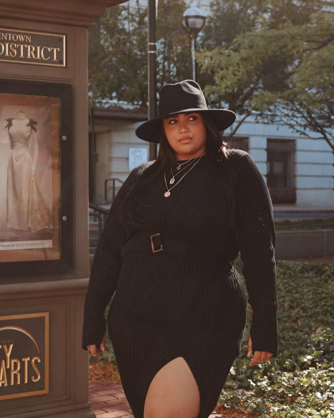 Chic Black Ribbed Knit Dress and Fedora