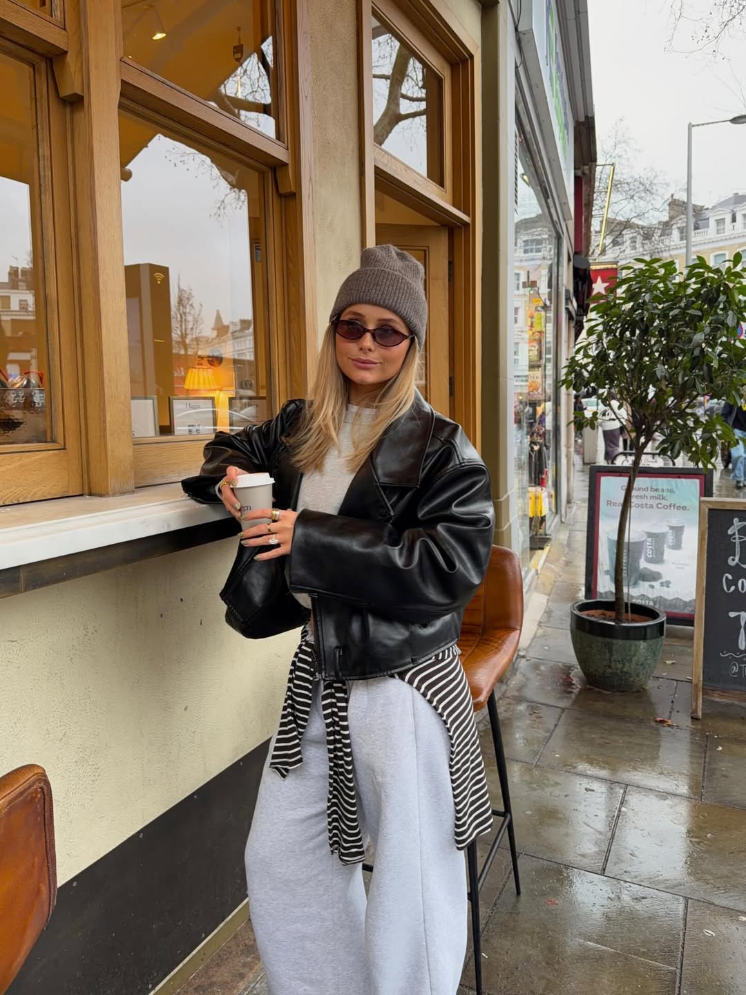Street Style Leather Jacket And Sweatpants Combo