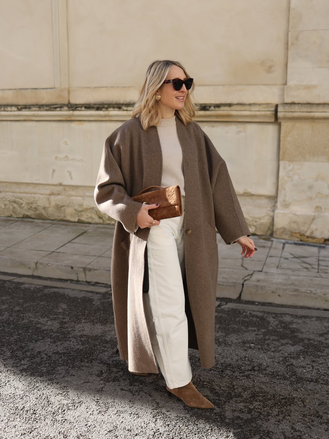 Chic Monochrome Wool Coat Outfit For Fall