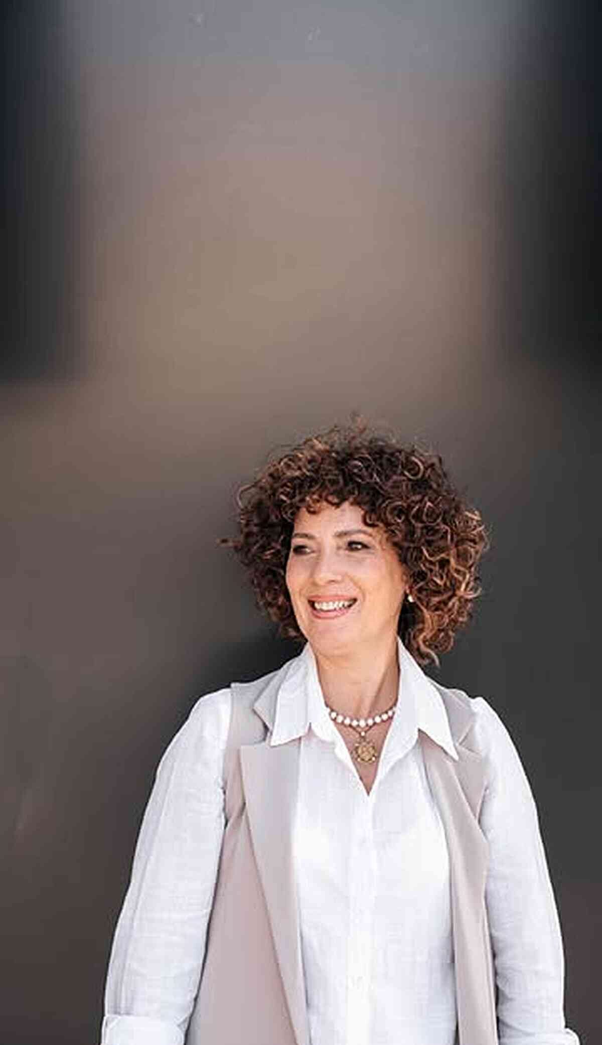 Sunlit Caramel Curly Crop Bob