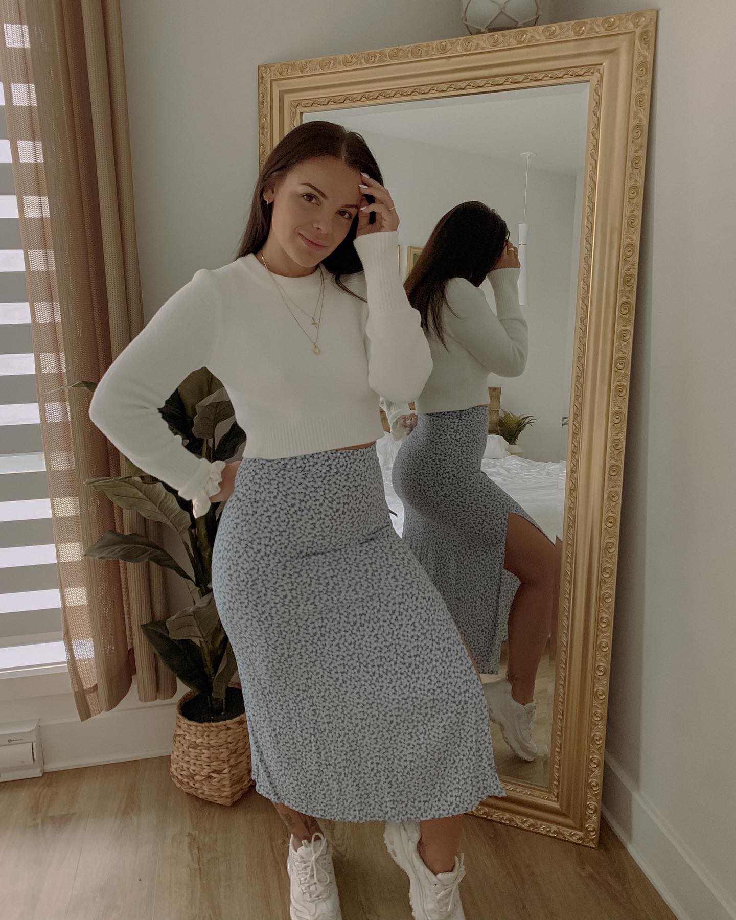 Chic Floral Midi Skirt And Cropped Sweater Outfit
