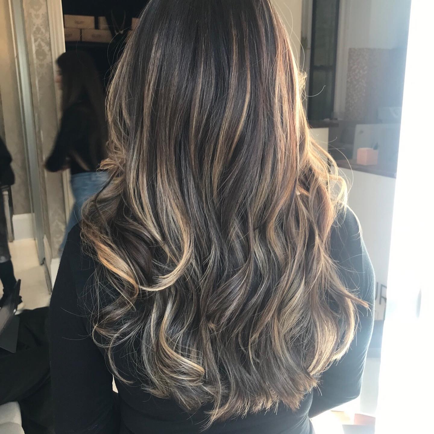 Tousled Bronde Waves With Face Framing Highlights