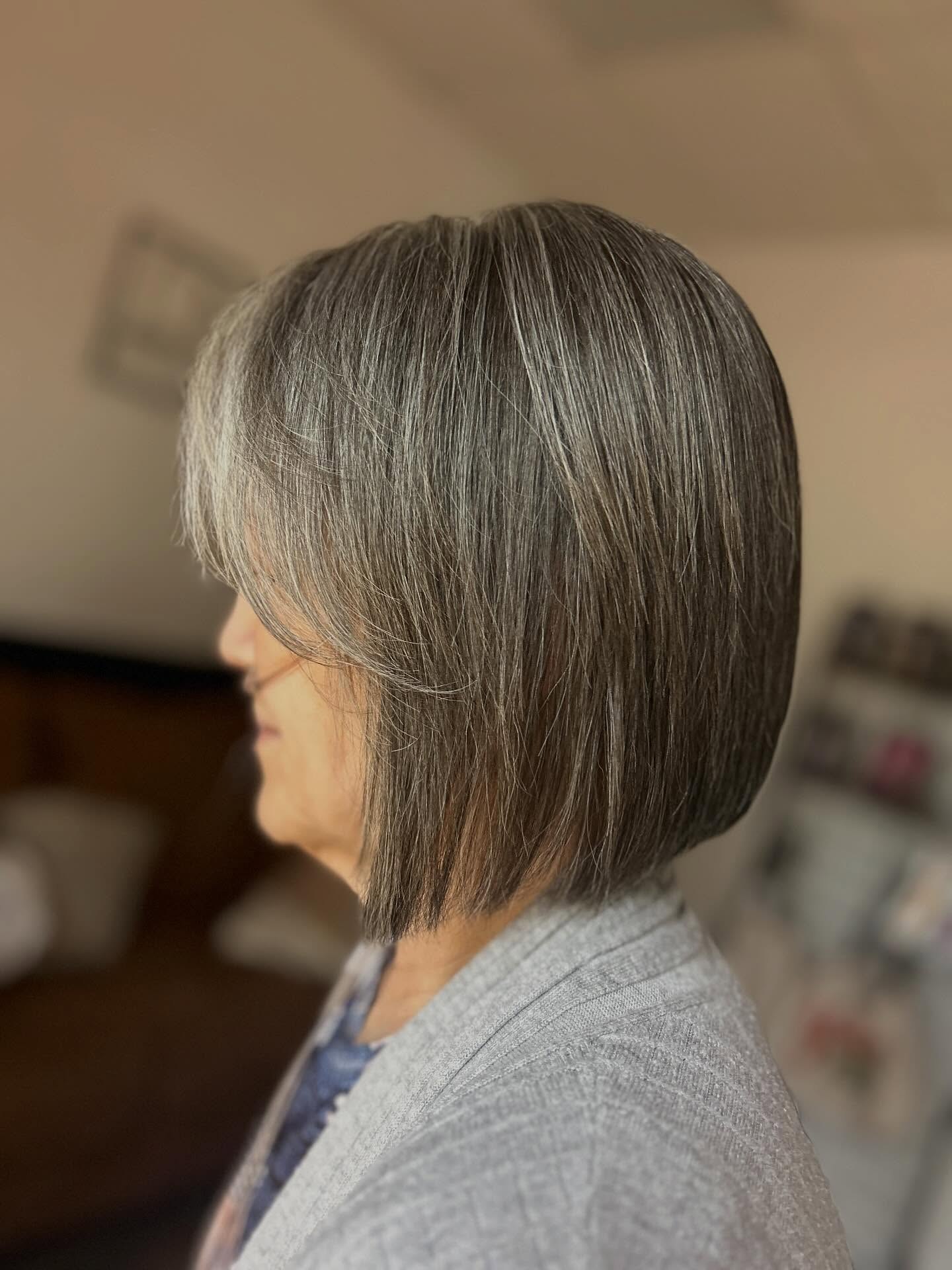 Chic Collarbone Bob With Textured Layers