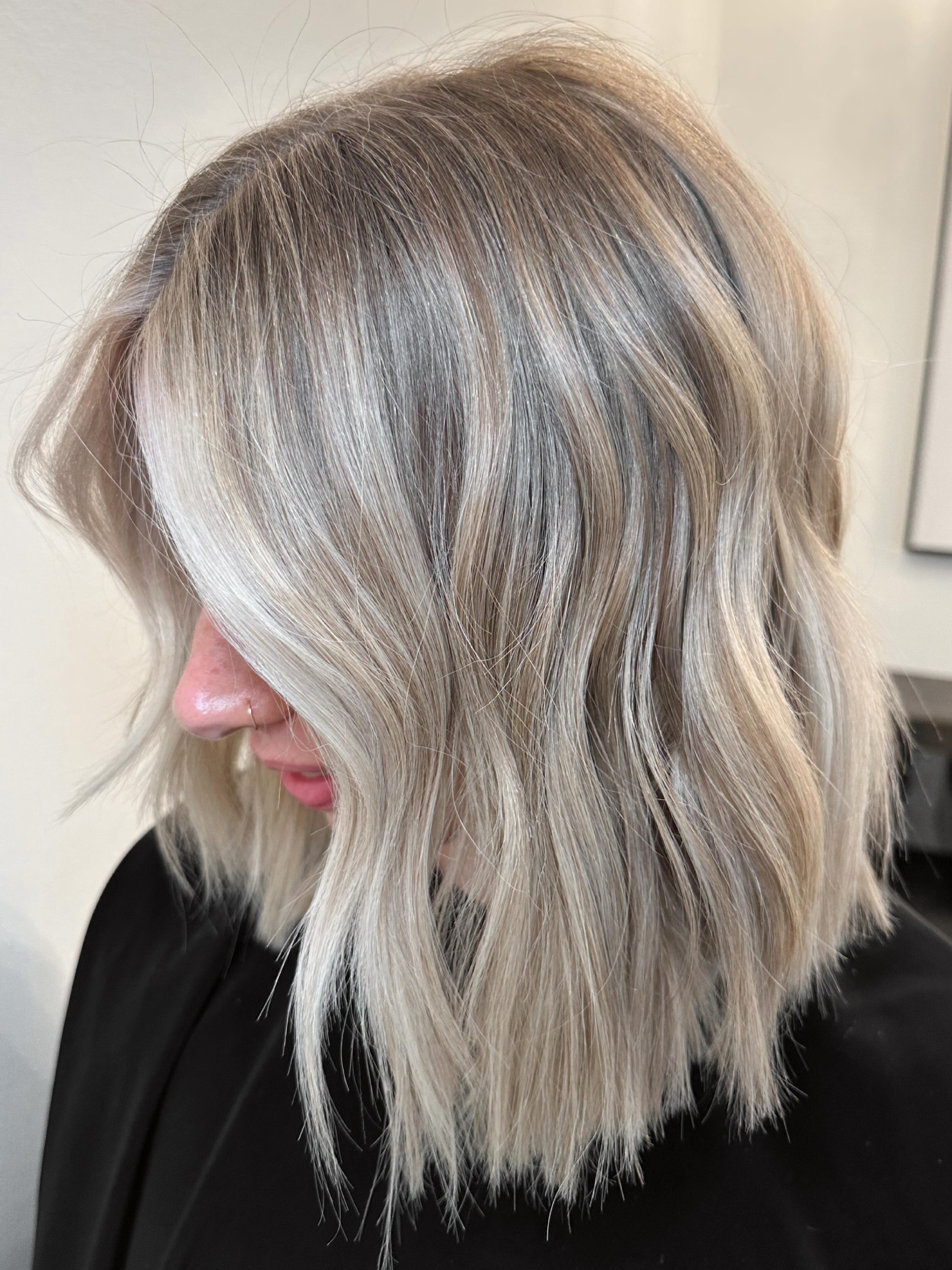 Sandy Blonde Beach Waves With Subtle Face Framing