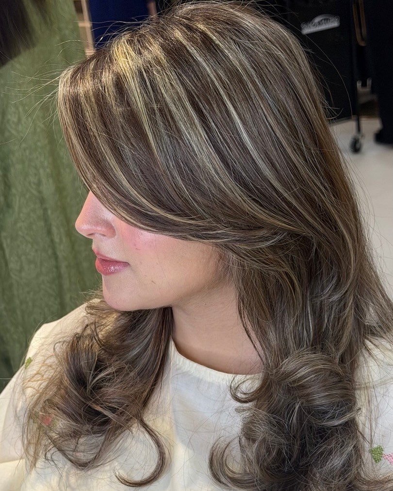 Warm Blonde Money Piece With Soft Waves