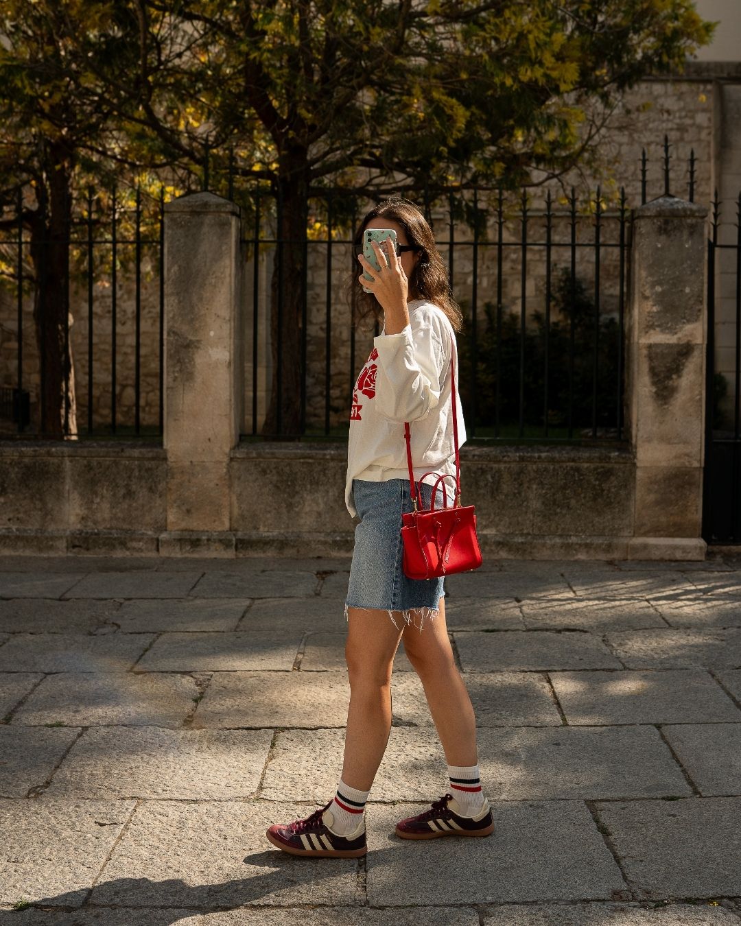 Casual Cool White Sweatshirt Denim Skirt Look