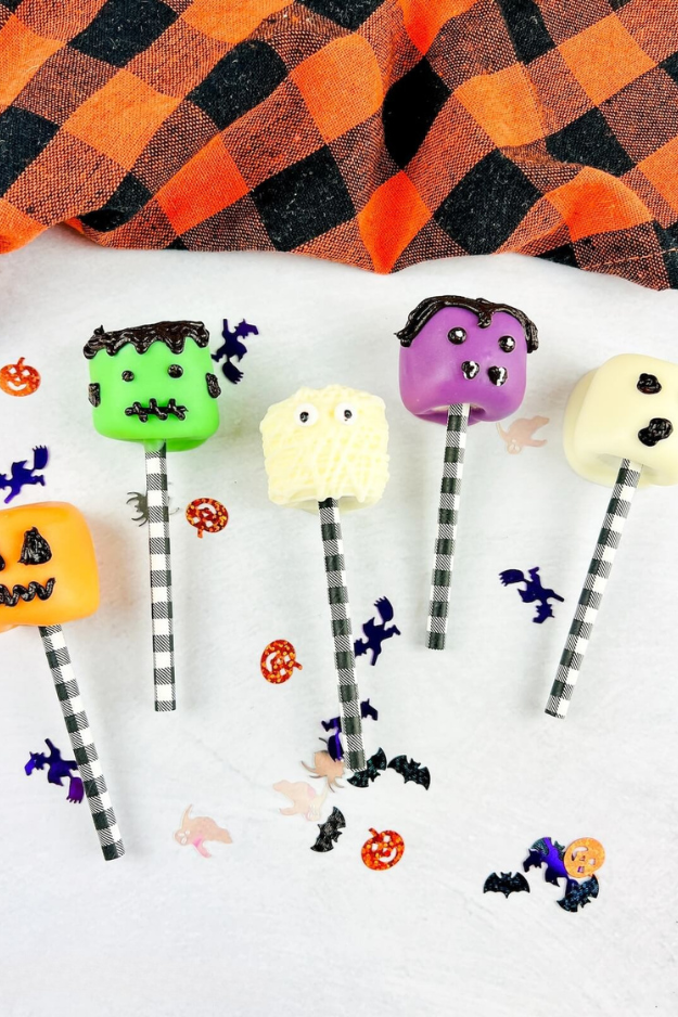 42 Halloween Snacks So Fun, Even Adults Will Race to the Snack Table 42 Halloween Snacks So Fun, Even Adults Will Race to the Snack Table