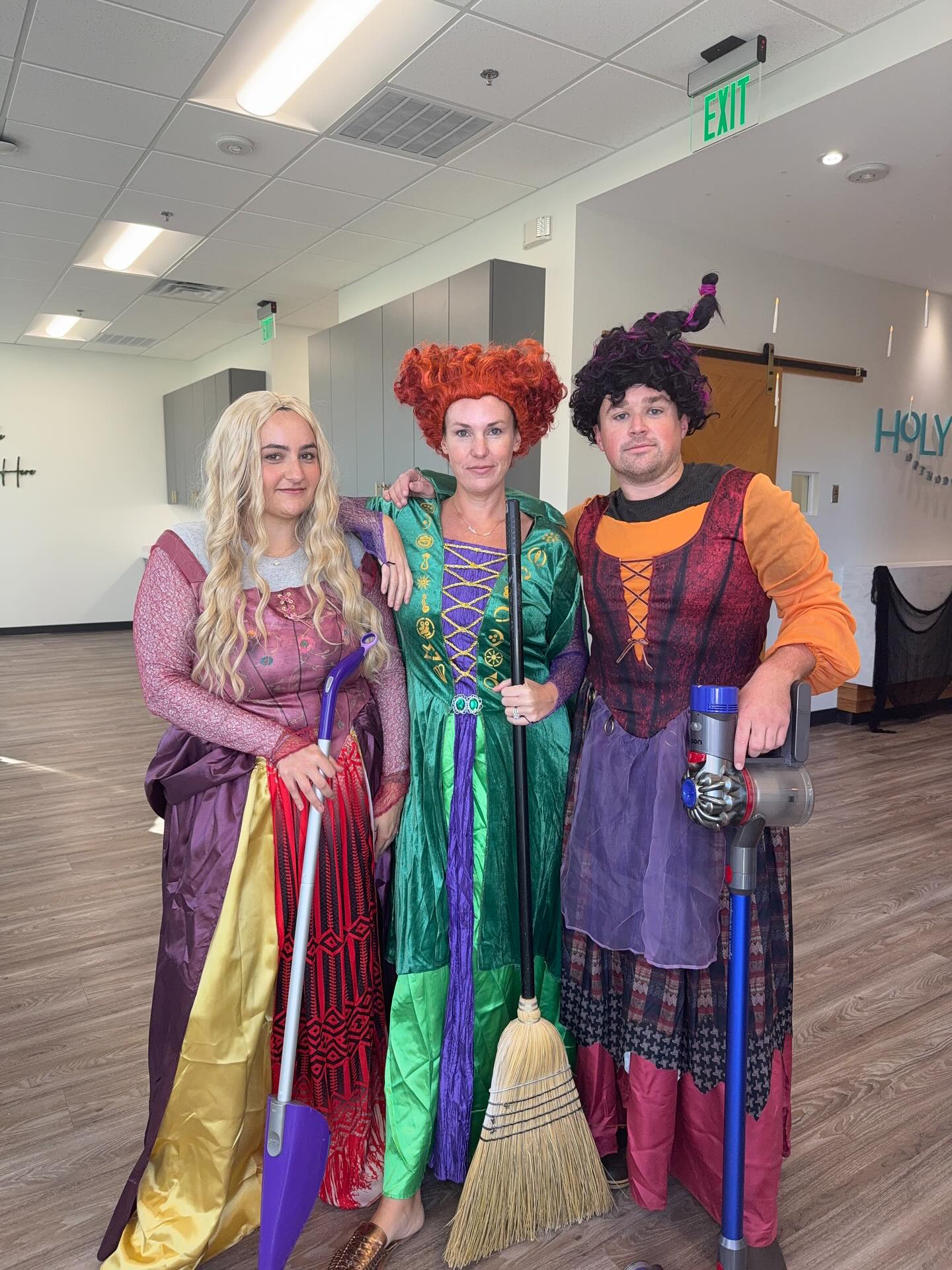 Hocus Pocus Sanderson Sisters Halloween Costumes