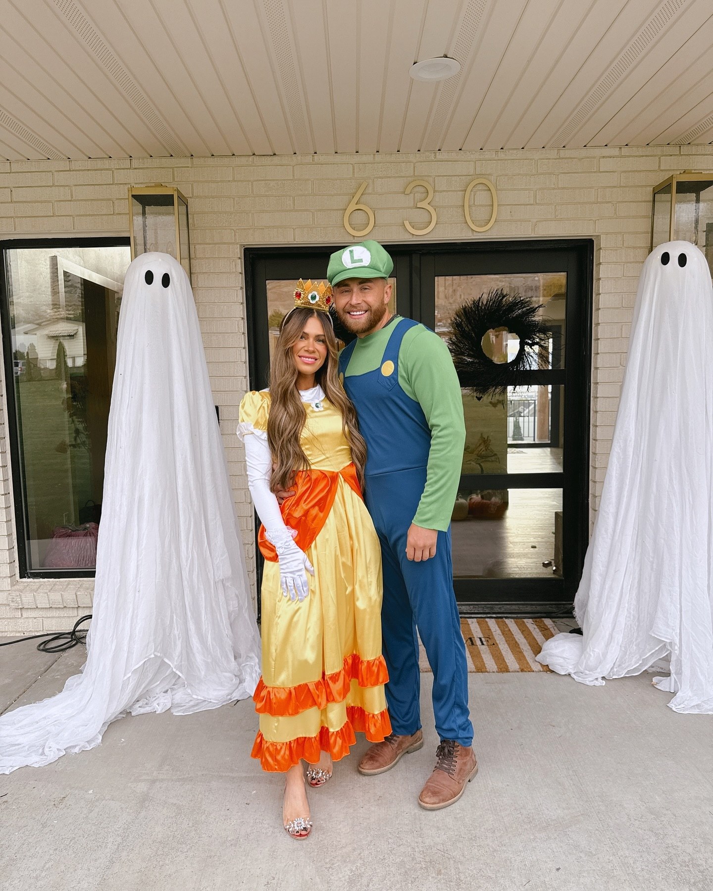 Princess Daisy and Luigi Couple Halloween Costume