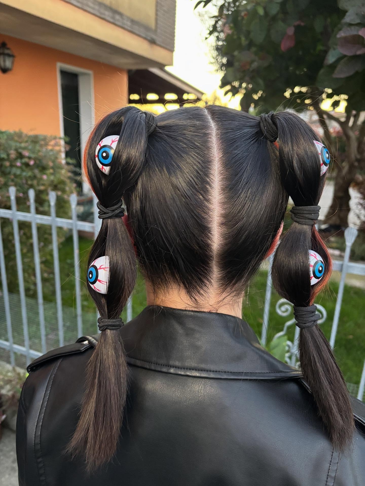 Creepy Eyeball Bubble Ponytails For Halloween