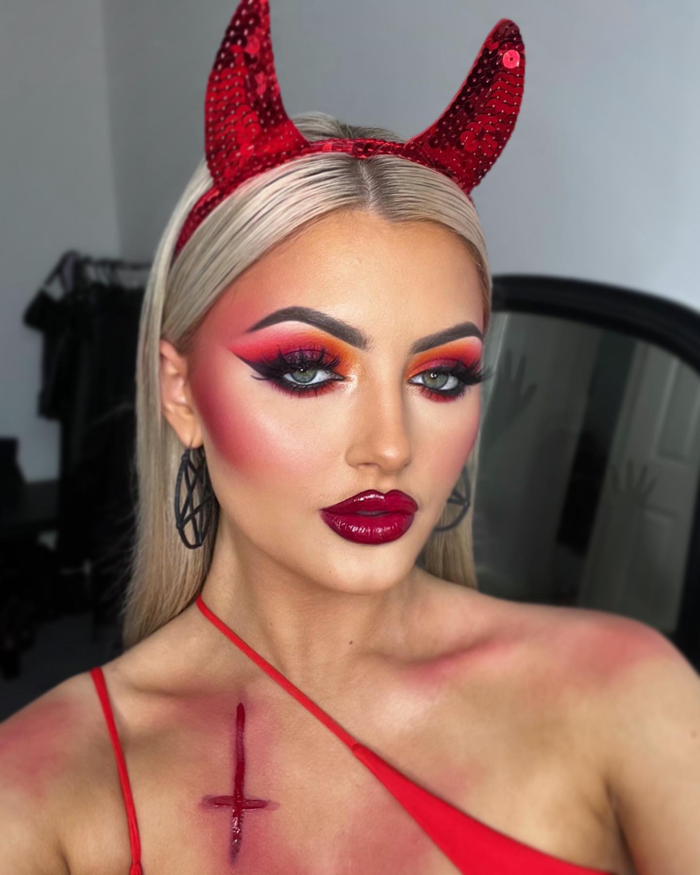 Blonde Devilish Vibes Sleek Straight Hair
