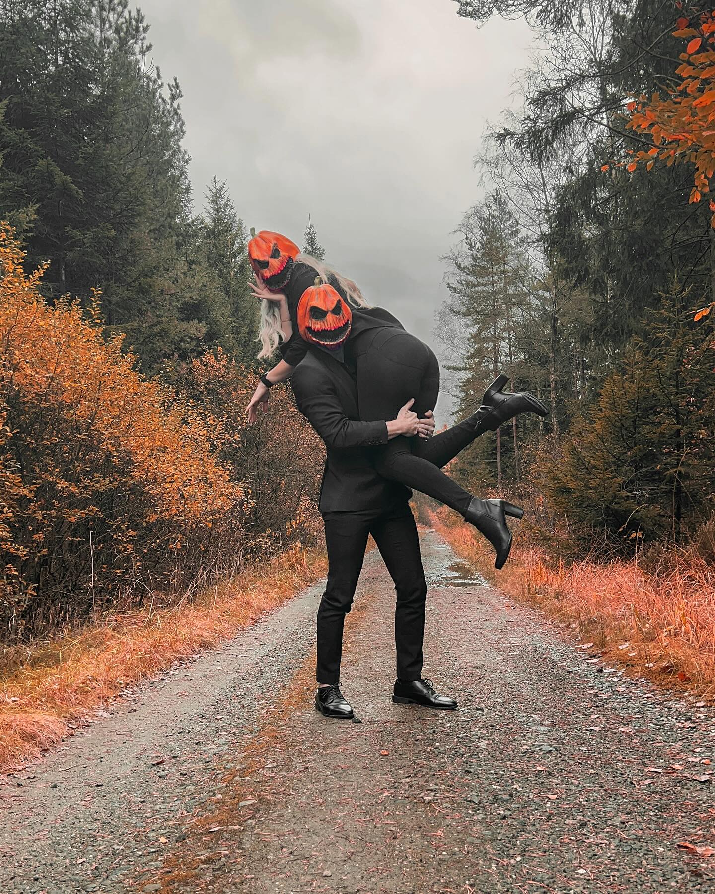 Couple's Black Suit Halloween Pumpkin Costume