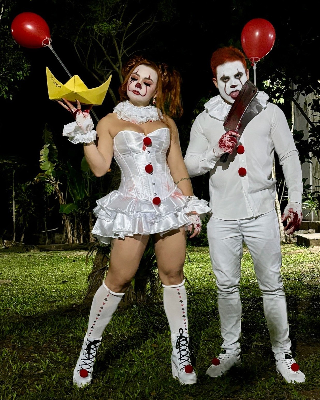 Scary Clown Couple Halloween Costume