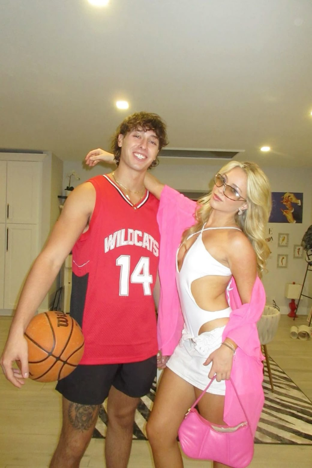 32 Cute Couple Halloween Costumes That’ll Win Every “Best Dressed” Vote
