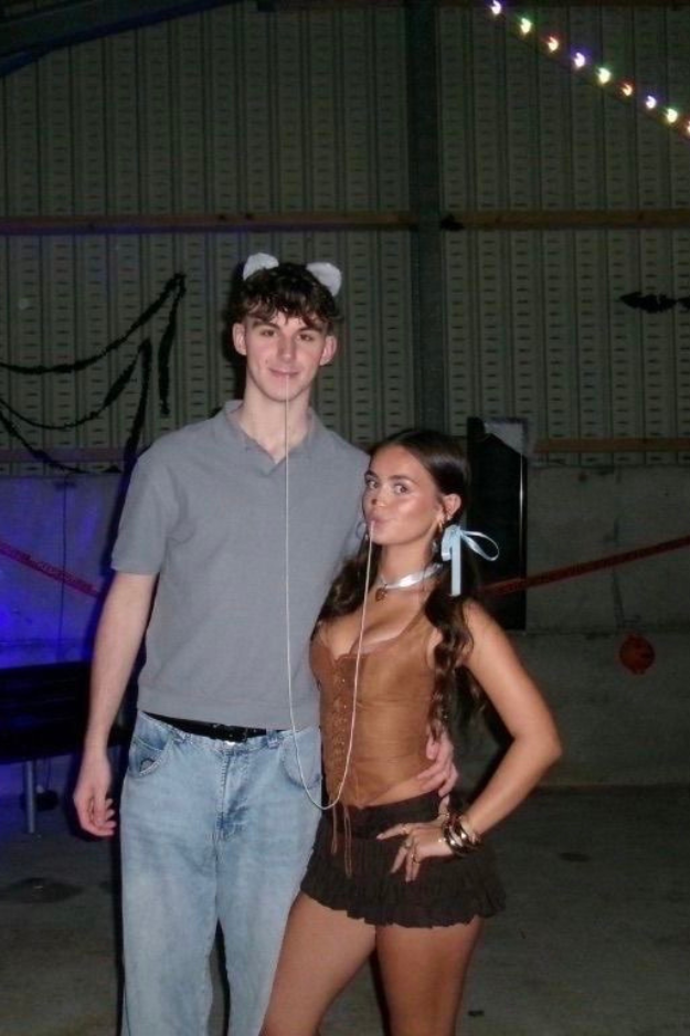 32 Cute Couple Halloween Costumes That’ll Win Every “Best Dressed” Vote