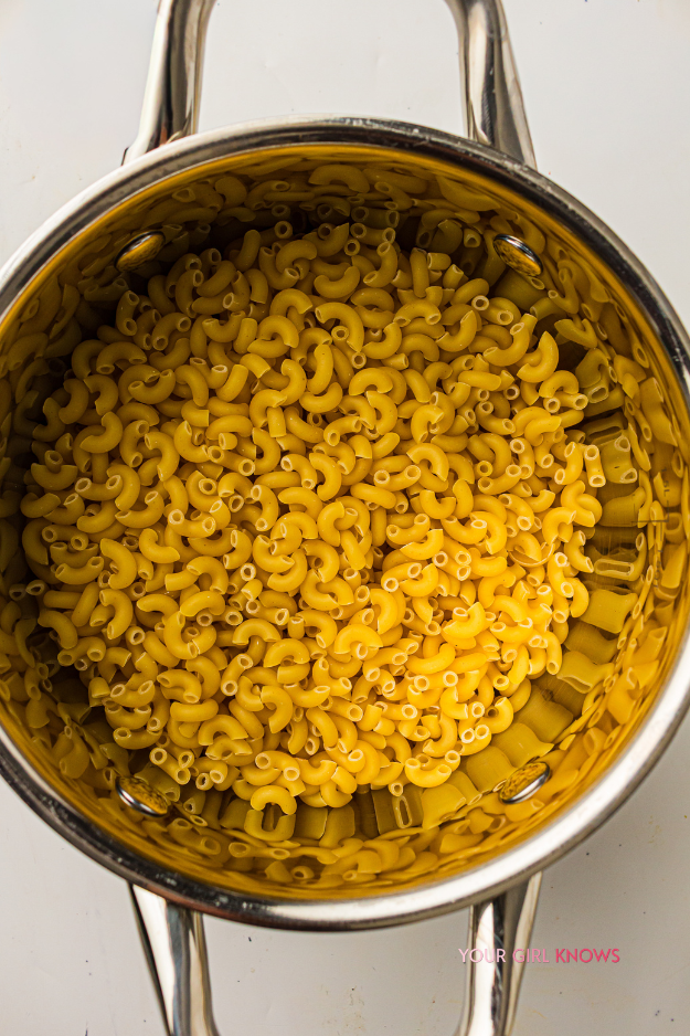 The Homemade Baked Mac and Cheese That Steals the Spotlight at Every Potluck The Homemade Baked Mac and Cheese That Steals the Spotlight at Every Potluck