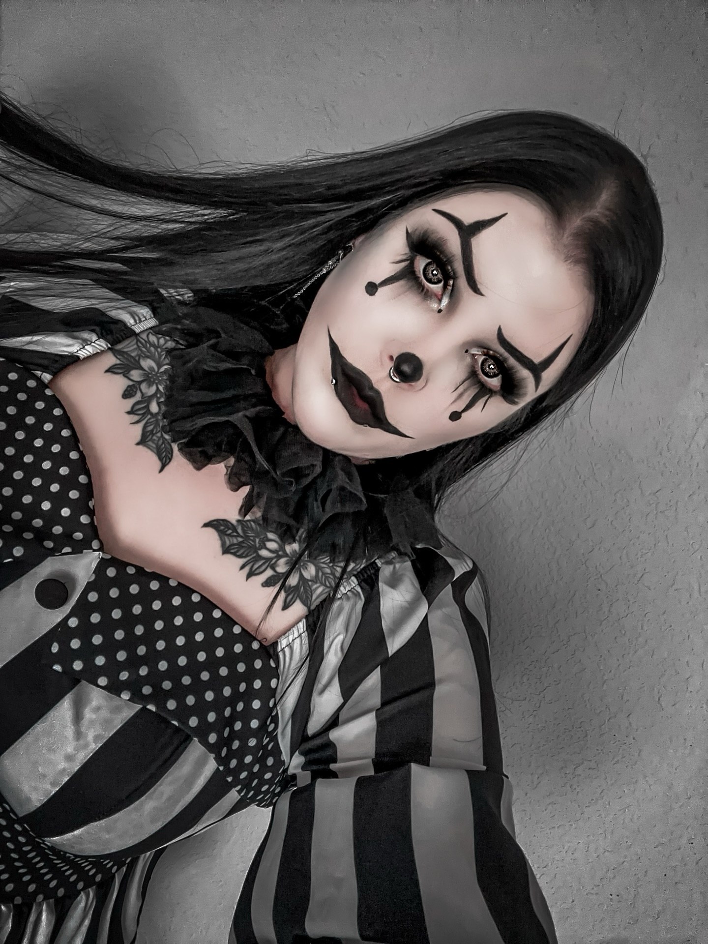 Dramatic Black Lock Clown Waves