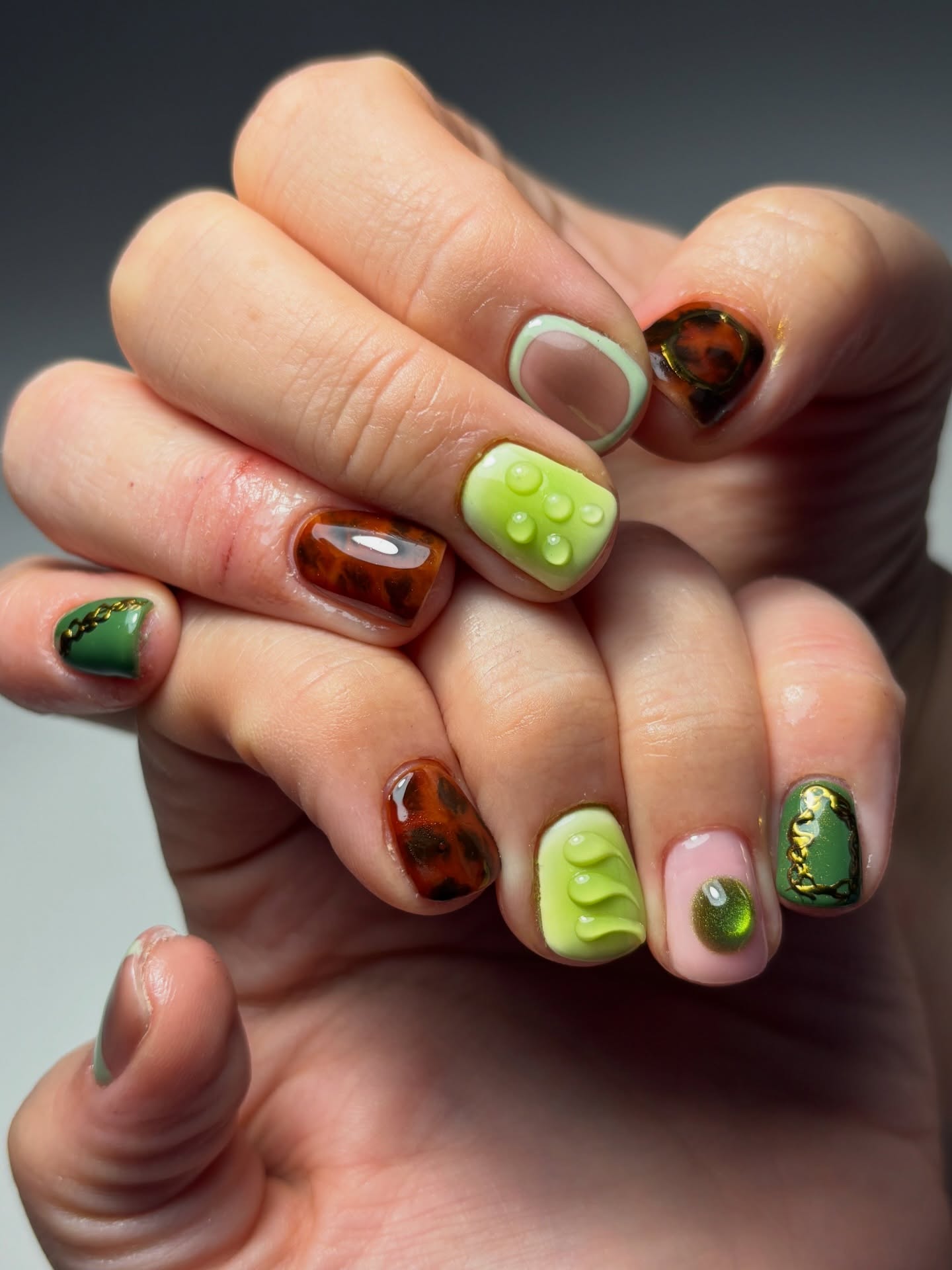 Tortoiseshell & Dewdrop Short Square Nails