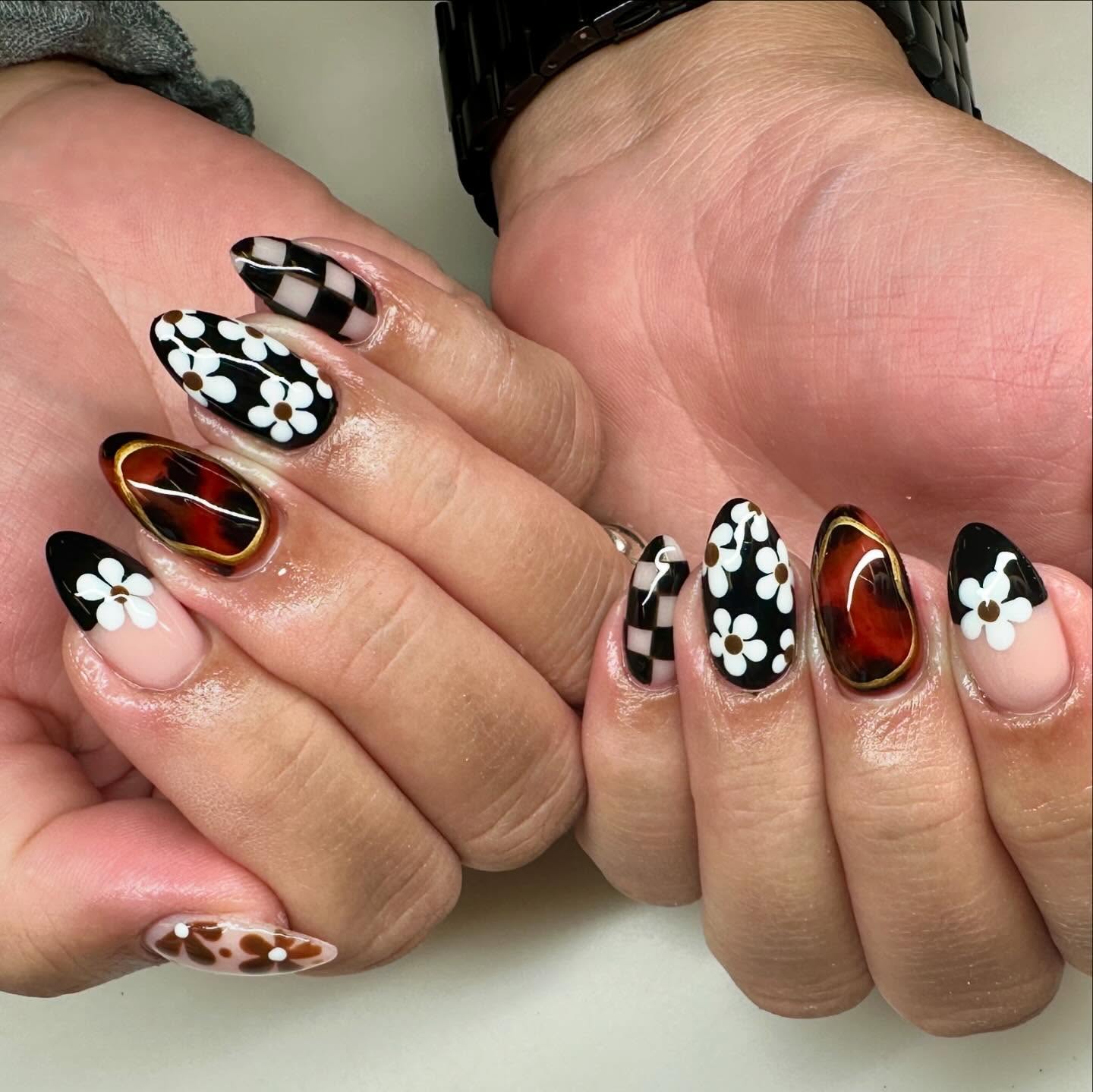 Retro Checkerboard & Flower Almond Nails