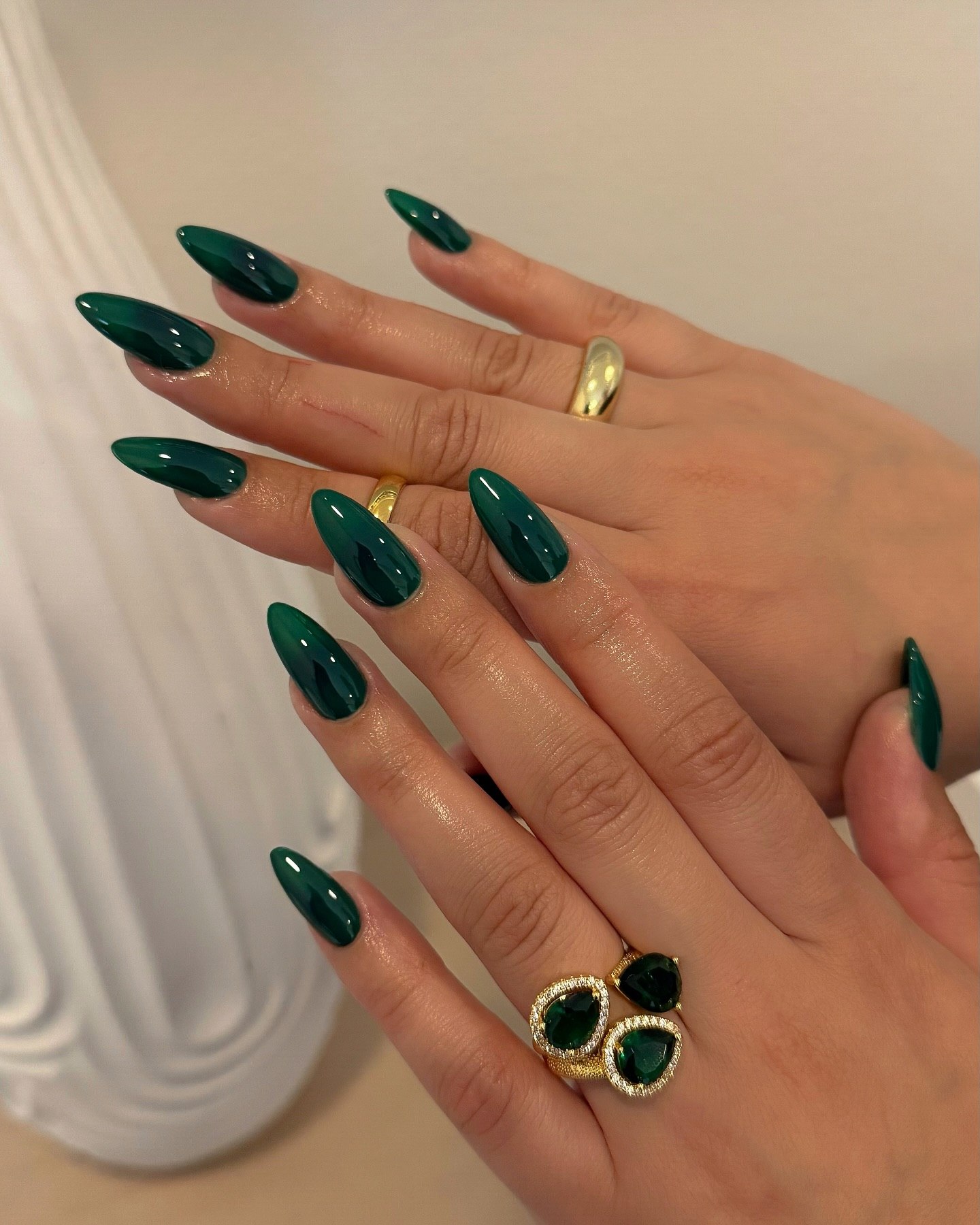 Glossy Emerald Green Stiletto Nails