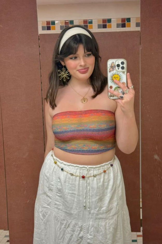 What to Wear If You're Petite With a Tummy (The Genius Styling Guide) What to Wear If You're Petite With a Tummy (The Genius Styling Guide)