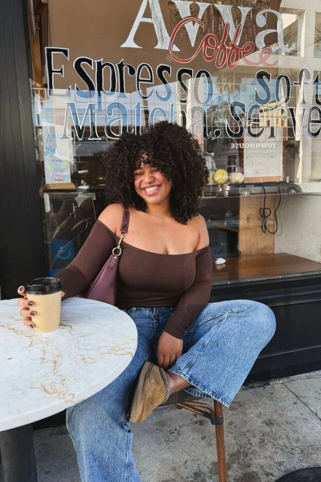 What to Wear If You're Petite With a Tummy (The Genius Styling Guide) What to Wear If You're Petite With a Tummy (The Genius Styling Guide)