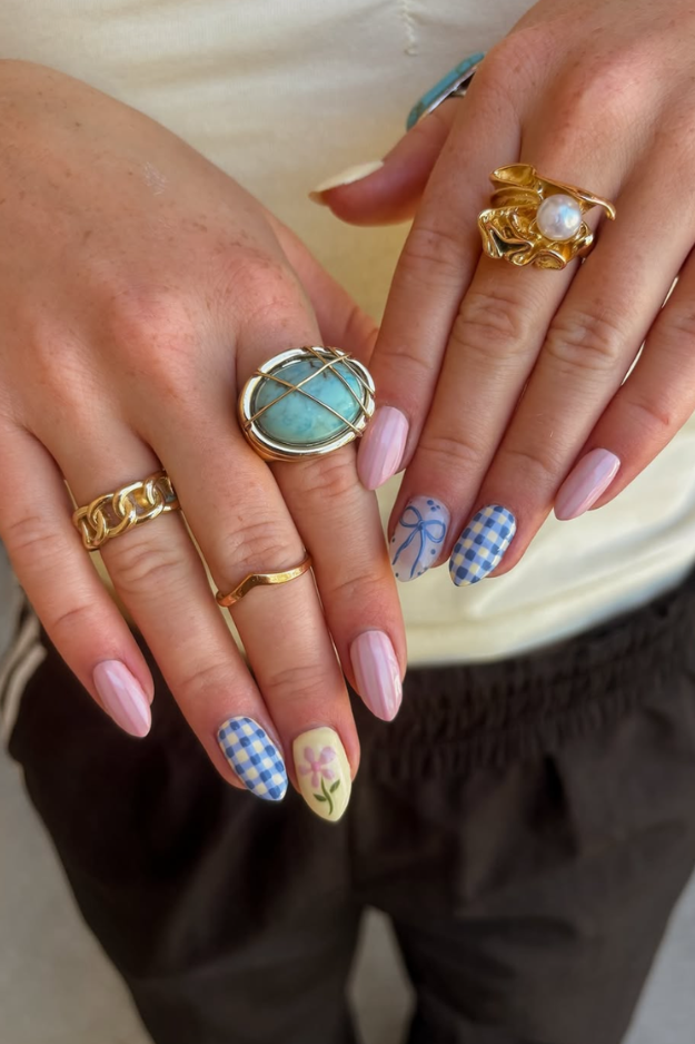 17 Back-to-School Nails That Are Cute, Classy, and Totally Classroom-Approved 17 Back-to-School Nails That Are Cute, Classy, and Totally Classroom-Approved